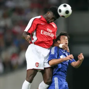 Kolo Toure (Arsenal) Dario Cvitanich (Ajax)