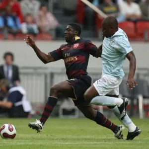 Kolo Toure (Arsenal) Gaby Mudingayi (Lazio) Kolo Toure (Arsenal) Gaby Mudingayi (Lazio)