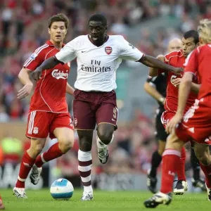 Kolo Toure (Arsenal) Xabi Alonso and Sami Hyypia (Liverpool) Kolo Toure (Arsenal) Xabi Alonso and Sami Hyypia (Liverpool)