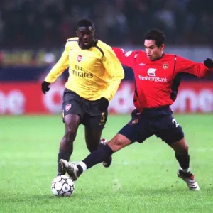 Kolo Toure (Arsenal)Dudu (CSKA) Kolo Toure (Arsenal)Dudu (CSKA)