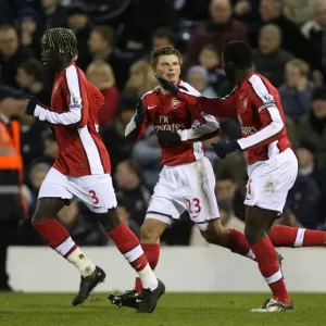 Kolo Toure celebrates scoring the 2nd Arsenal goal