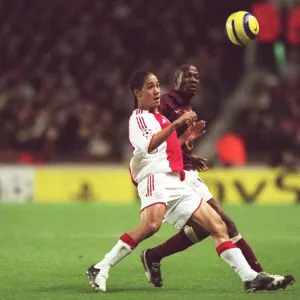Lauren (Arsenal) Steven Pienaar (Ajax). Arsenal 0: 0 Ajax