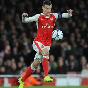 Laurent Koscielny Focuses in Arsenal's UEFA Champions League Showdown Against Bayern Munich Laurent Koscielny Focuses in Arsenal's UEFA Champions League Showdown Against Bayern Munich