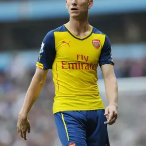 Laurent Koscielny Focuses in Aston Villa vs Arsenal Premier League Clash (2014-15)