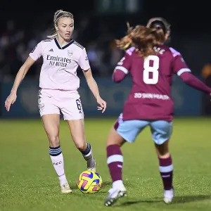 Leah Williamson in Action: Arsenal vs. West Ham United, FA Women's Super League Leah Williamson in Action: Arsenal vs. West Ham United, FA Women's Super League