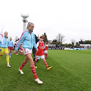 Leah Williamson Leads Arsenal Against Manchester City in FA Women's Super League Showdown