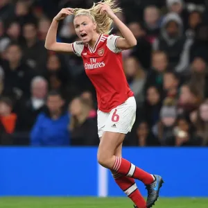 Leah Williamson Scores First Goal: Arsenal Triumphs over Tottenham Hotspur in FA Womens Super League Leah Williamson Scores First Goal: Arsenal Triumphs over Tottenham Hotspur in FA Womens Super League