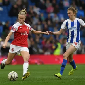Leah Williamson vs Ellie Brazil: Intense Battle in FA WSL Match between Brighton & Arsenal Women Leah Williamson vs Ellie Brazil: Intense Battle in FA WSL Match between Brighton & Arsenal Women