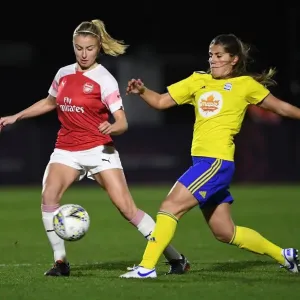 Leah Williamson vs. Paige Williams: A Battle in the FA WSL Continental Tyres Cup Leah Williamson vs. Paige Williams: A Battle in the FA WSL Continental Tyres Cup