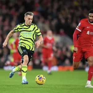 Leandro Trossard vs. Joe Gomez: Battle at Anfield - Liverpool vs. Arsenal, Premier League 2023-24 Leandro Trossard vs. Joe Gomez: Battle at Anfield - Liverpool vs. Arsenal, Premier League 2023-24