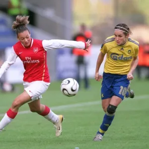 Lianne Sanderson (Arsenal) Julie Rydahl Bukh (Brondby) Lianne Sanderson (Arsenal) Julie Rydahl Bukh (Brondby)