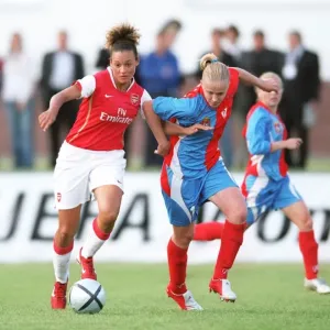 Lianne Sanderson (Arsenal) Ksenis Tsybutovich (Rossiyanka) Lianne Sanderson (Arsenal) Ksenis Tsybutovich (Rossiyanka)