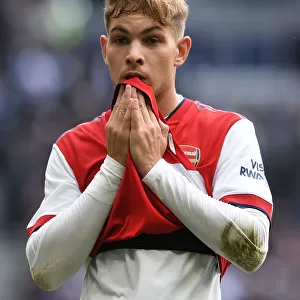London Derby Showdown: Emile Smith Rowe in Action for Arsenal vs. Tottenham Hotspur