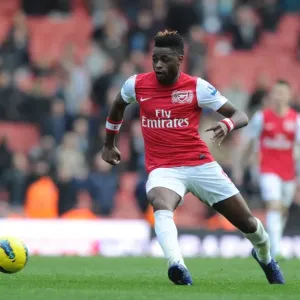 LONDON, ENGLAND - FEBRUARY 26: Alex Song of Arsenal during the Barclays Premier League match between Arsenal and Tottenham Hotspur at Emirates Stadium on February 26, 2012 in London, England. (Photo by Stuart MacFarlane / Arsenal FC via