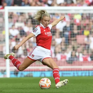 London Rivalry: Arsenal vs. Tottenham - FA Womens Super League Showdown (2022-23): Battle at Emirates London Rivalry: Arsenal vs. Tottenham - FA Womens Super League Showdown (2022-23): Battle at Emirates