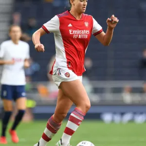 London Rivalry: Arsenal Women vs. Tottenham Hotspur Women - Clash in the MIND Series London Rivalry: Arsenal Women vs. Tottenham Hotspur Women - Clash in the MIND Series