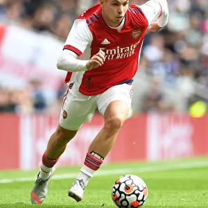London Rivalry: Emile Smith Rowe in Action - Arsenal vs. Tottenham Hotspur