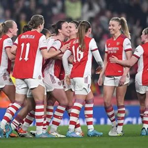 Lotte Wubben-Moy Scores Dramatic Quarterfinal Goal: Arsenal Women's Champions League Victory over VfL Wolfsburg