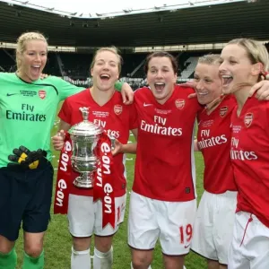 Gilly Flaherty > L