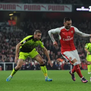 Lucas Perez (Arsenal) Joey van den Berg (Reading). Arsenal 2: 0 Reading. EFL Cup 4th Round