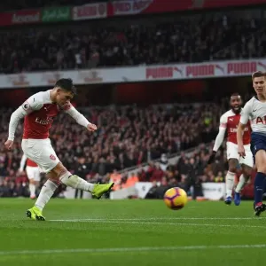 Lucas Torreira Scores Arsenal's Fourth Goal: Arsenal FC vs. Tottenham Hotspur, Premier League 2018-19