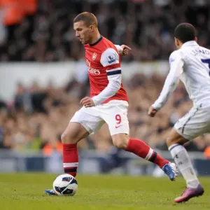Lukas Podolski (Arsenal) Aaron Lennon (Tottenham). Tottenham Hotspur 2: 1 Arsenal