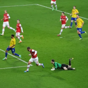 Lukas Podolski's Dramatic Goal: Arsenal's FA Cup Victory Over Coventry City (2014) - Outmaneuvering Joe Murphy Lukas Podolski's Dramatic Goal: Arsenal's FA Cup Victory Over Coventry City (2014) - Outmaneuvering Joe Murphy