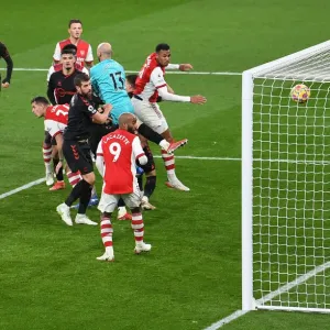 Magalhaes Scores Thrilling Third Goal: Arsenal Defeats Southampton (Premier League 2021-22)