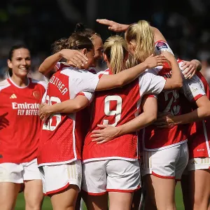 Manchester City v Arsenal FC - Barclays Women's Super League Manchester City v Arsenal FC - Barclays Women's Super League