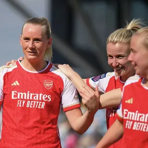 Manchester City v Arsenal FC - Barclays Women's Super League Manchester City v Arsenal FC - Barclays Women's Super League