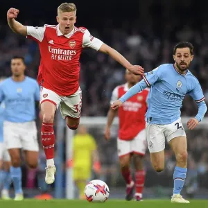 MANCHESTER, ENGLAND - APRIL 26: Oleksandr Zinchenko of Arsenal is challenged by Bernardo Silva of Manchester City during the Premier League match between Manchester City and Arsenal FC at Etihad Stadium on April 26, 2023 in Manchester, England MANCHESTER, ENGLAND - APRIL 26: Oleksandr Zinchenko of Arsenal is challenged by Bernardo Silva of Manchester City during the Premier League match between Manchester City and Arsenal FC at Etihad Stadium on April 26, 2023 in Manchester, England