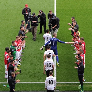 Manchester United Celebrates Premier League Title with Arsenal's Guard of Honor