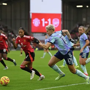 Manchester United v Arsenal - Barclays Women's Super League Manchester United v Arsenal - Barclays Women's Super League