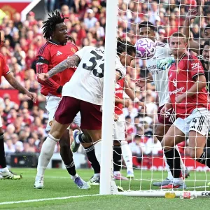 Manchester United v Arsenal - Premier League Manchester United v Arsenal - Premier League