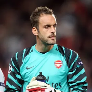 Manuel Almunia (Arsenal). Arsenal 6: 0 SC Braga. UEFA Champions League. Group H Manuel Almunia (Arsenal). Arsenal 6: 0 SC Braga. UEFA Champions League. Group H