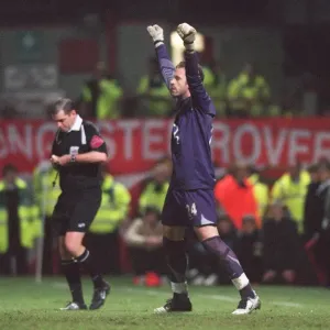 Manuel Almunia Print: Doncaster Rovers vs Arsenal Penalty Shootout Manuel Almunia Print: Doncaster Rovers vs Arsenal Penalty Shootout