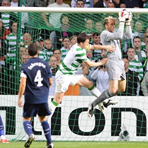 Matches 2009-10 Photographic Print Collection: Celtic v Arsenal 2009-10
