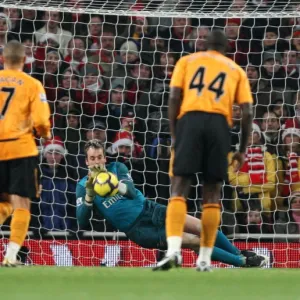 Manuel Almunia (Arsenal) saves Geovanni (Hull) penalty. Arsenal 3: 0 Hull City