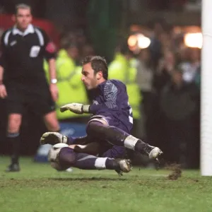 Manuel Almunia saves Doncasters 2nd penalty during the penalty shoot out