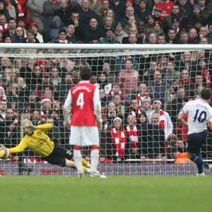 Manuel Almunia Saves Robbie Keane's Penalty: Arsenal Edge Past Tottenham 2-1 in Premier League Manuel Almunia Saves Robbie Keane's Penalty: Arsenal Edge Past Tottenham 2-1 in Premier League