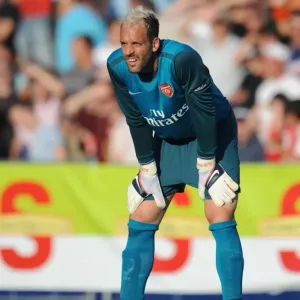 Manuel Almunia's Shining Moment: Arsenal's Historic 7-1 Victory Over SC Columbia (July 2009)