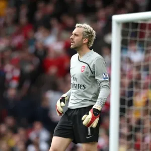 Manuel Almunia's Shining Performance: Arsenal Crushes Blackburn Rovers 4-0 in Premier League Manuel Almunia's Shining Performance: Arsenal Crushes Blackburn Rovers 4-0 in Premier League