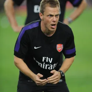 Marcus Svensson Entraineur de condition physique d'Arsenal. Malaysia 1 : 2 Arsenal. Amical pré-saison. Marcus Svensson Entraineur de condition physique d'Arsenal. Malaysia 1 : 2 Arsenal. Amical pré-saison.