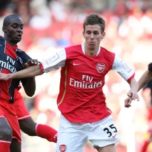 Mark Randall (Arsenal) Granddi Ngoyi (PSG) Mark Randall (Arsenal) Granddi Ngoyi (PSG)
