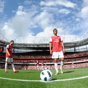 Marouane Chamakh (Arsenal). Arsenal 4: 1 Blackburn Rovers, Barclays Premier League Marouane Chamakh (Arsenal). Arsenal 4: 1 Blackburn Rovers, Barclays Premier League