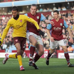 Marouane Chamakh (Arsenal) Richard Dunne (Villa). Aston Villa 2: 4 Arsenal