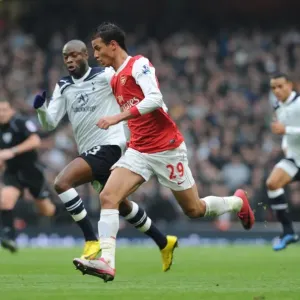 Marouane Chamakh (Arsenal) William Gallas (Tottenham). Arsenal 2: 3 Tottenham Hotspur