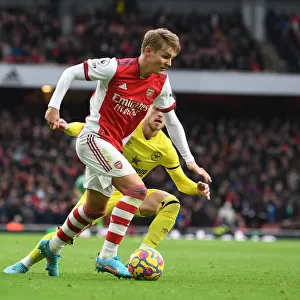 Martin Odegaard in Action: Arsenal vs. Brentford, Premier League 2021-22