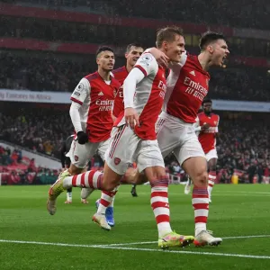 Martin Odegaard and Kieran Tierney Celebrate Arsenal's Second Goal vs Southampton (2021-22)