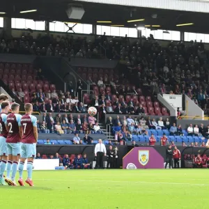Martin Odegaard Scores: Arsenal's Thrilling Victory at Burnley, Premier League 2021-22 Martin Odegaard Scores: Arsenal's Thrilling Victory at Burnley, Premier League 2021-22